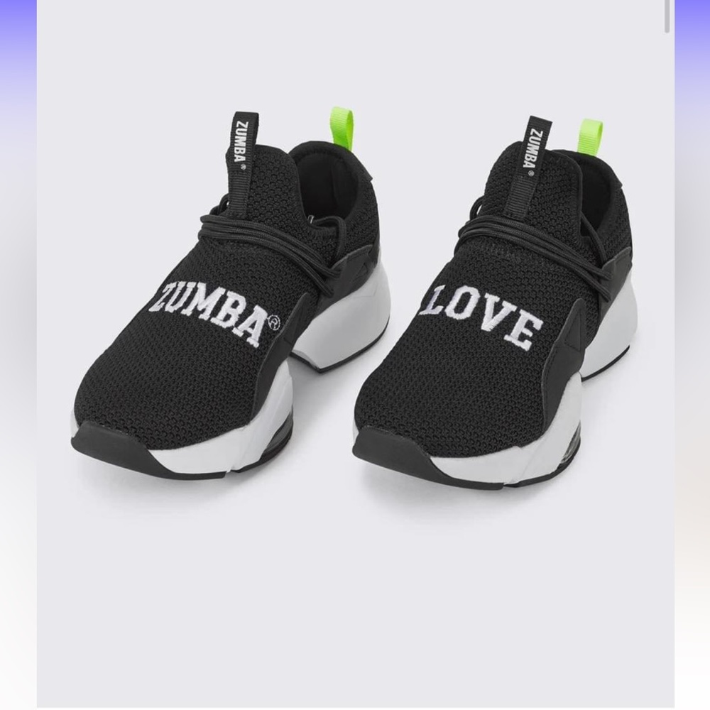 Size 8.5– got them on sale for $80 Couldn’t return- didn’t fit- NWT